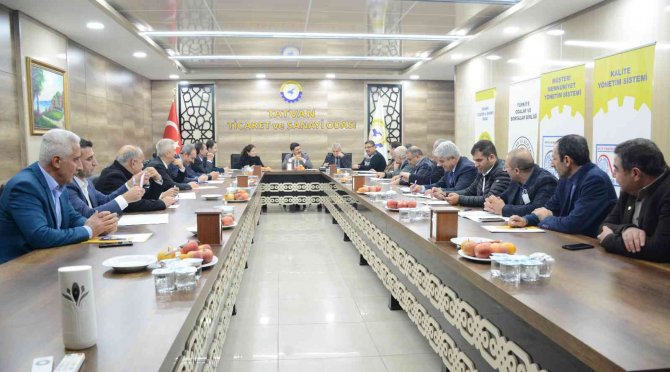 Tatvan’da “Sürdürülebilir Sosyo-eko Kalkınma Stratejisi Eylem Planı” Toplantısı