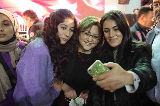 25 Aralık Halk Konserleri Nizip’te Devam Etti