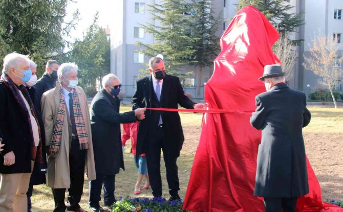 Şair Ve Yazar Ceyhun Atuf Kansu’nun Adını Taşıyan Parka Büstü Yerleştirildi