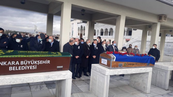 Chp Lideri Kılıçdaroğlu, İ̇ktisatçı Tuncer Bulutay’ın Cenaze Törenine Katıldı