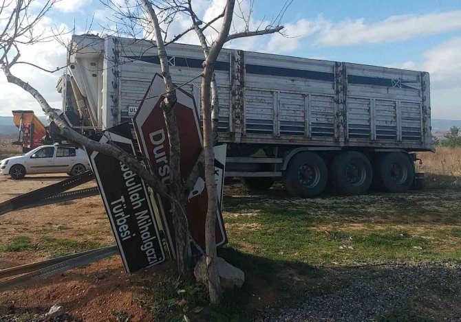 O Tabelalar Artık Yerlerinde