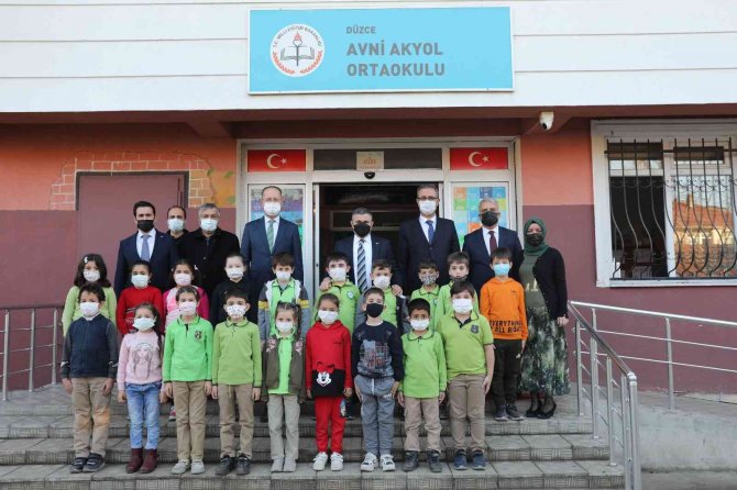 Öğrenciler Cevaplamak İçin Birbirleriyle Yarıştı