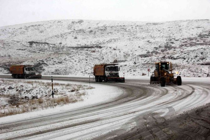 Erzincan’ın Yüksek Kesimlerinde Kar Ve Tipi
