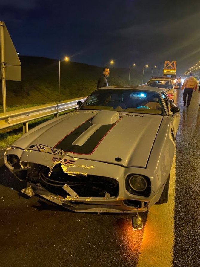 Eski Galatasaraylı Futbolcu Hakan Ünsal Kaza Yaptı