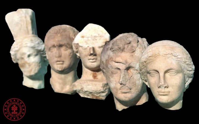 Knidos Antik Kentinde Mermer Heykel Başları Bulundu