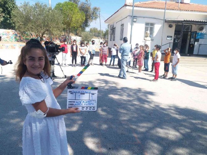 Çeşme’de İlkokul Öğrencileri Kamerayla Tanışıp Klip Çekti
