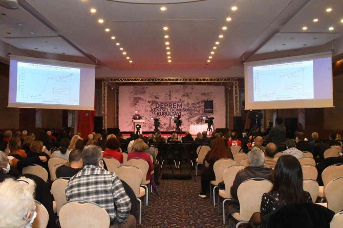Kuşadası’nda Deprem İle Kentsel Dönüşüm Kurultayı Başladı