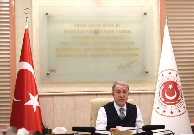 Bakan Akar Kuvvet Komutanları İle Toplantı Gerçekleştirdi