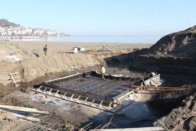 Ünye’de Çocuklar İçin Su Oyun Parkı