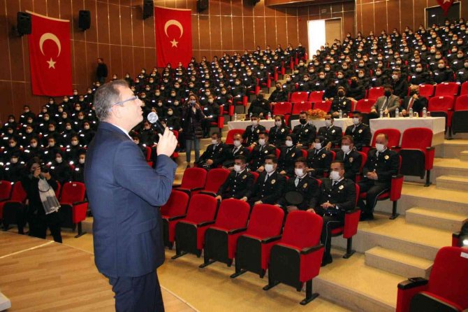 Pomem Öğrencilerine İlk Dersi Vali Polat Verdi