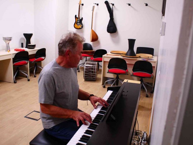 Müzik Terapisti Nasıl Olunur