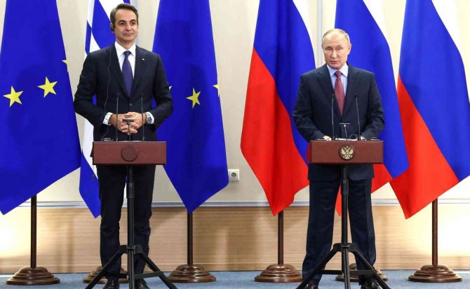 Putin: "Rusya, Kıbrıs Sorununa Adil Ve Uygulanabilir Bir Çözüm Bulunmasından Yana"