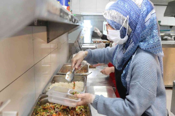 Atakum’dan 20 Bin 540 Vatandaşa Sıcak Aş