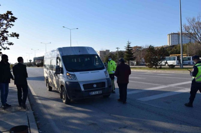 Sungurlu’da Okul Servis Araçları Denetlendi