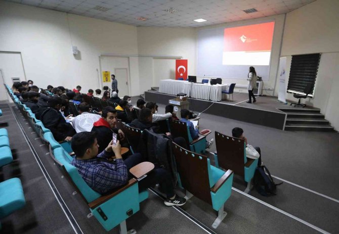 Van Büyükşehir Belediyesinden Stajyer Öğrencilere Seminer
