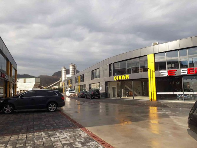 Galericiler Noter Ve Banka Şubesi İstedi