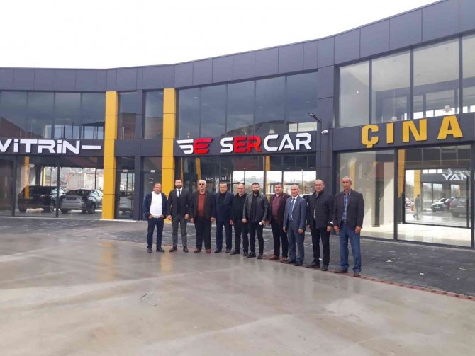 Galericiler Noter Ve Banka Şubesi İstedi