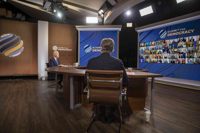 Abd Ev Sahipliğindeki "Demokrasi Zirvesi" Başkan Biden Liderliğinde Başladı