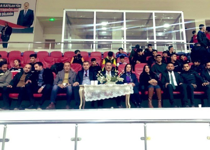 Başkan Arslan Güreş Turnuvası Ödül Törenine Katıldı