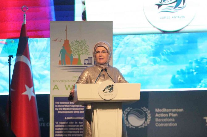 Emine Erdoğan: "Akdeniz Kirlilikten Olumsuz Etkileniyor"