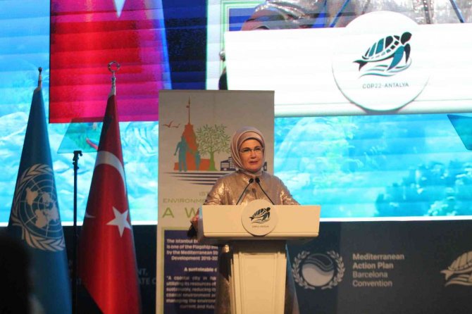 Emine Erdoğan: "Akdeniz Kirlilikten Olumsuz Etkileniyor"