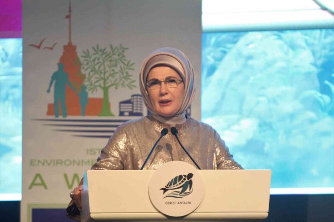 Emine Erdoğan: "Akdeniz Kirlilikten Olumsuz Etkileniyor"