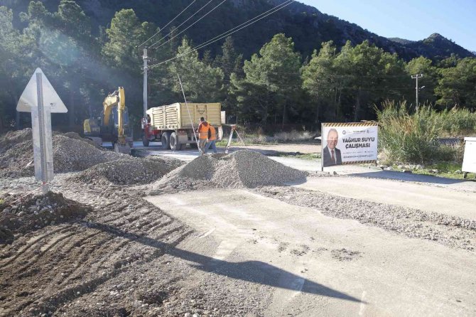 Üç İlçede 3 Bin 150 Metre Drenaj Hattı Çalışması