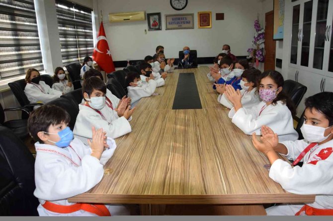 Kumluca Kaymakamı, Judocularla Bir Araya Geldi