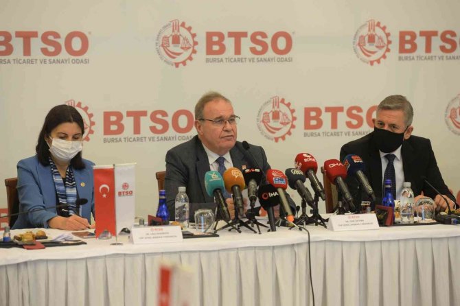 Öztrak: “Ülkemizin En Büyük Avantajı Bursa Gibi Şehirlere Sahip Olmasıdır”