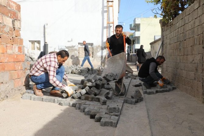 Kaymakam Tunç, Nur Mahallesinde Parke Taşı Çalışmalarını Yerinde İnceledi