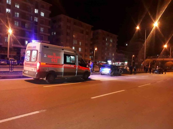 Köpeğe Çarpmamak İçin Kaza Yaptı: 6 Yaralı