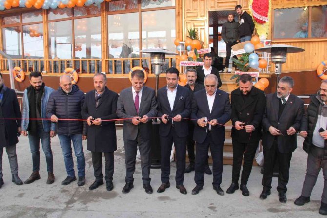 Ağrı’da, Bölgenin En Sıra Dışı Kafesi Açıldı
