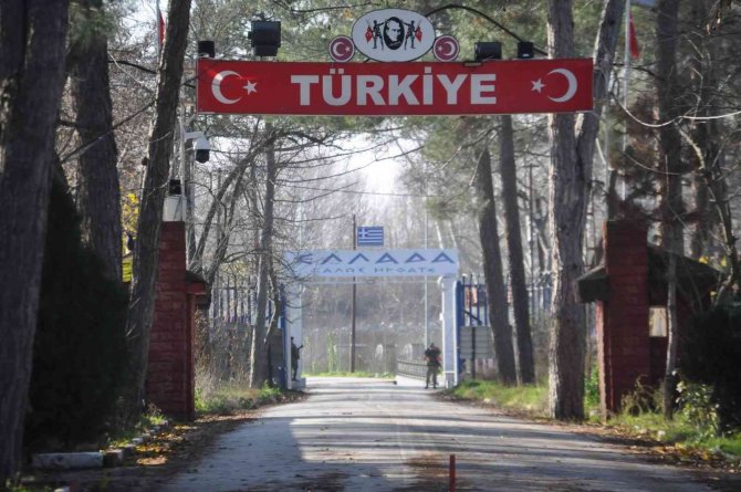 Pazarkule Sınır Kapısı’nda Peron Sayısı 3’e Çıkartılıyor