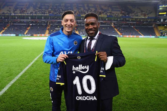 Okocha Yeniden Kadıköy’de