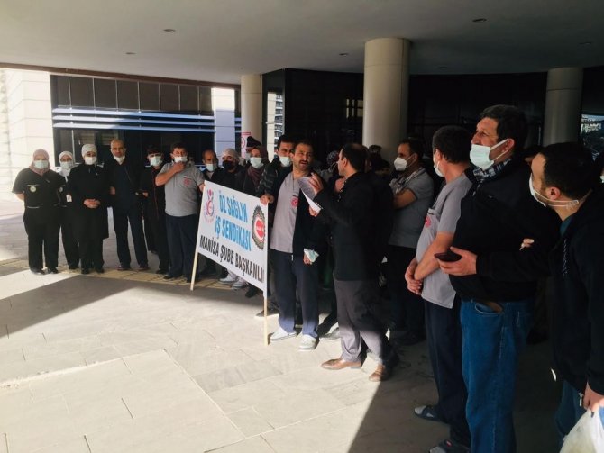Sağlık İşçileri De Haklarını İstiyor