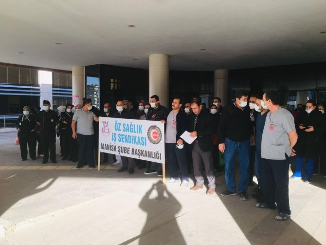 Sağlık İşçileri De Haklarını İstiyor