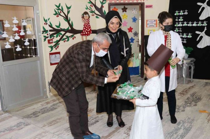 Hakkarili Minikler Mevlâna Haftasını Kutladı