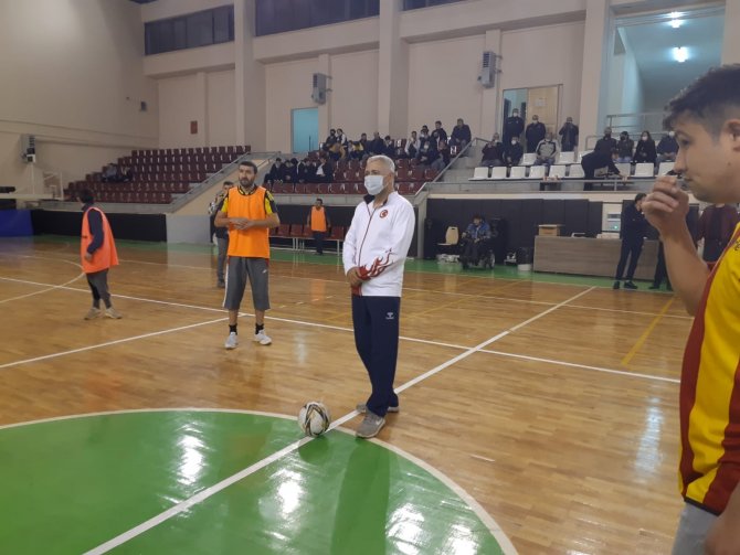 Kuyucak’ta Futsal Maçında Dostluk Kazandı