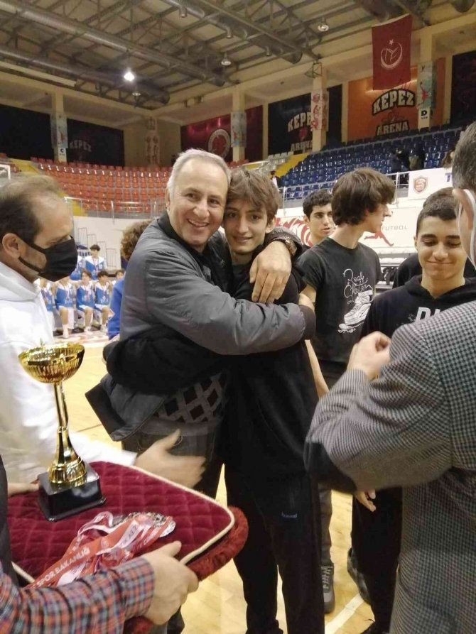 Kepez Belediyesi Spor Kulübü Oyuncuları İlk 2’de