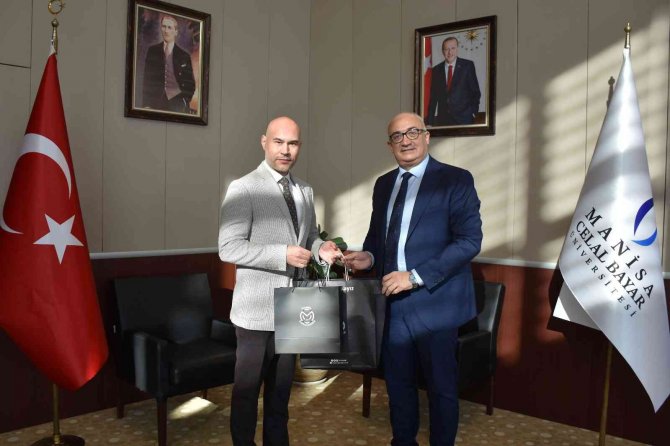 Manisa Fk İle Manisa Cbü Arasında İşbirliği Protokolü