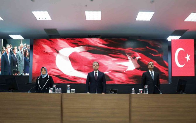 Seçer: "Büyükşehirlerde En Ucuz Belediye Ekmeği Mersin’de"