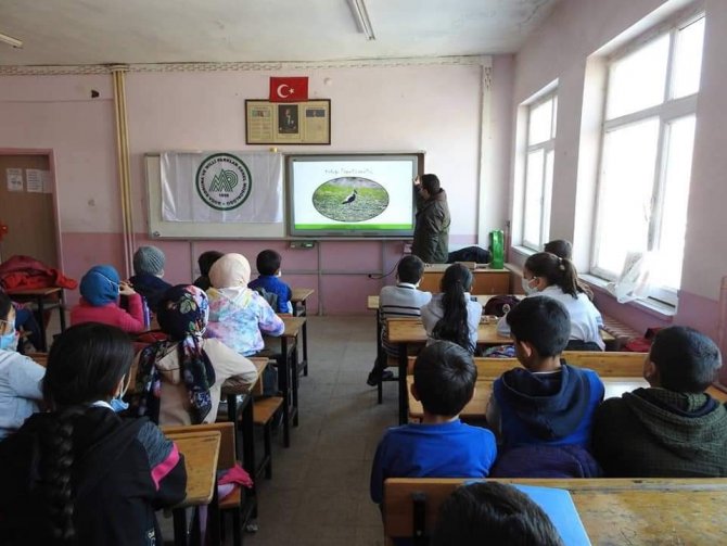 Öğrencilere Doğa Koruma Konularında Eğitim