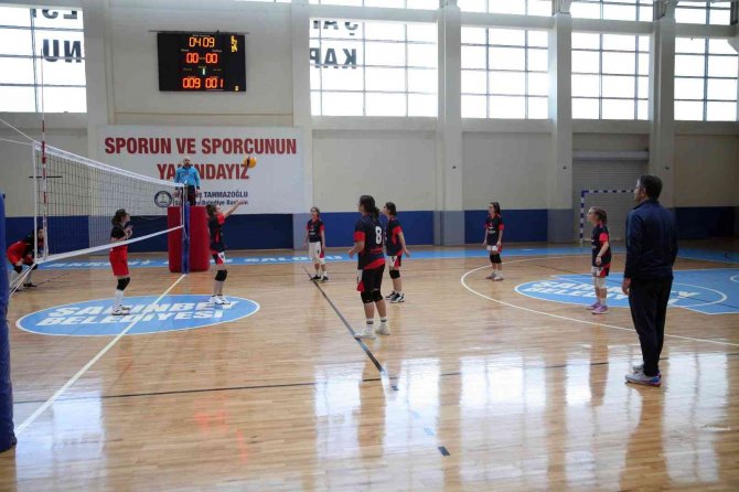 Sanko Okulları Kız Voleybol Takımı İl İkincisi Oldu