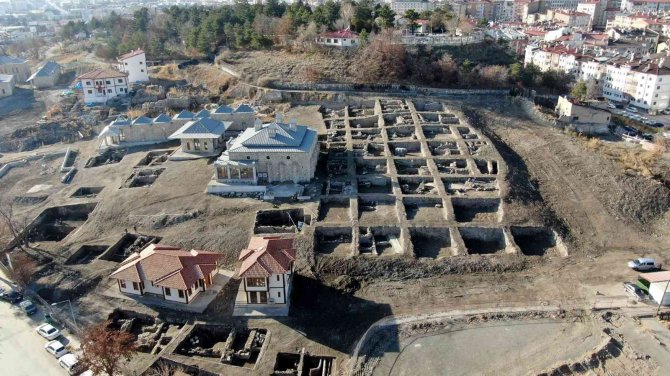 Moğollardan Sivas’ı Koruyan Surların İzlerine Rastlandı
