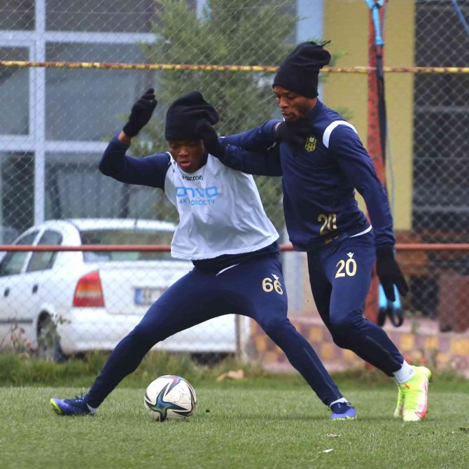 Yeni Malatyaspor Kötü Gidişata Dur Demek İstiyor