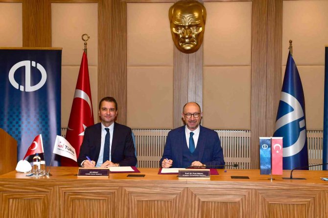 Anadolu Üniversitesi Ve Türi̇b Arasında İş Birliği Protokolü İmzalandı