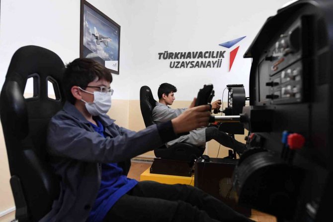 Tusaş Aviyonik, Motor Ve Robotik Kodlama İle Öğrencileri Geleceğe Hazırlıyor