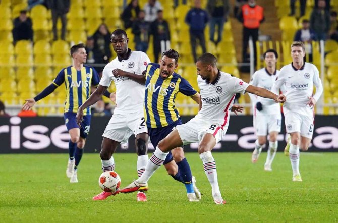 Uefa Avrupa Ligi: Fenerbahçe: 1 - Eintracht Frankfurt: 1 (İ̇lk Yarı)