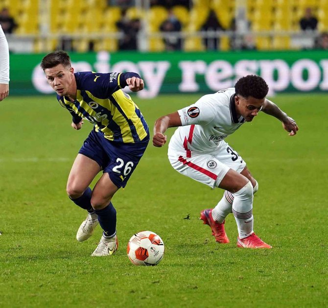 Uefa Avrupa Ligi: Fenerbahçe: 1 - Eintracht Frankfurt: 1 (Maç Sonucu)