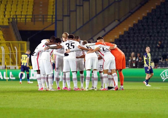 Uefa Avrupa Ligi: Fenerbahçe: 0 - Eintracht Frankfurt: 0 (Maç Devam Ediyor)